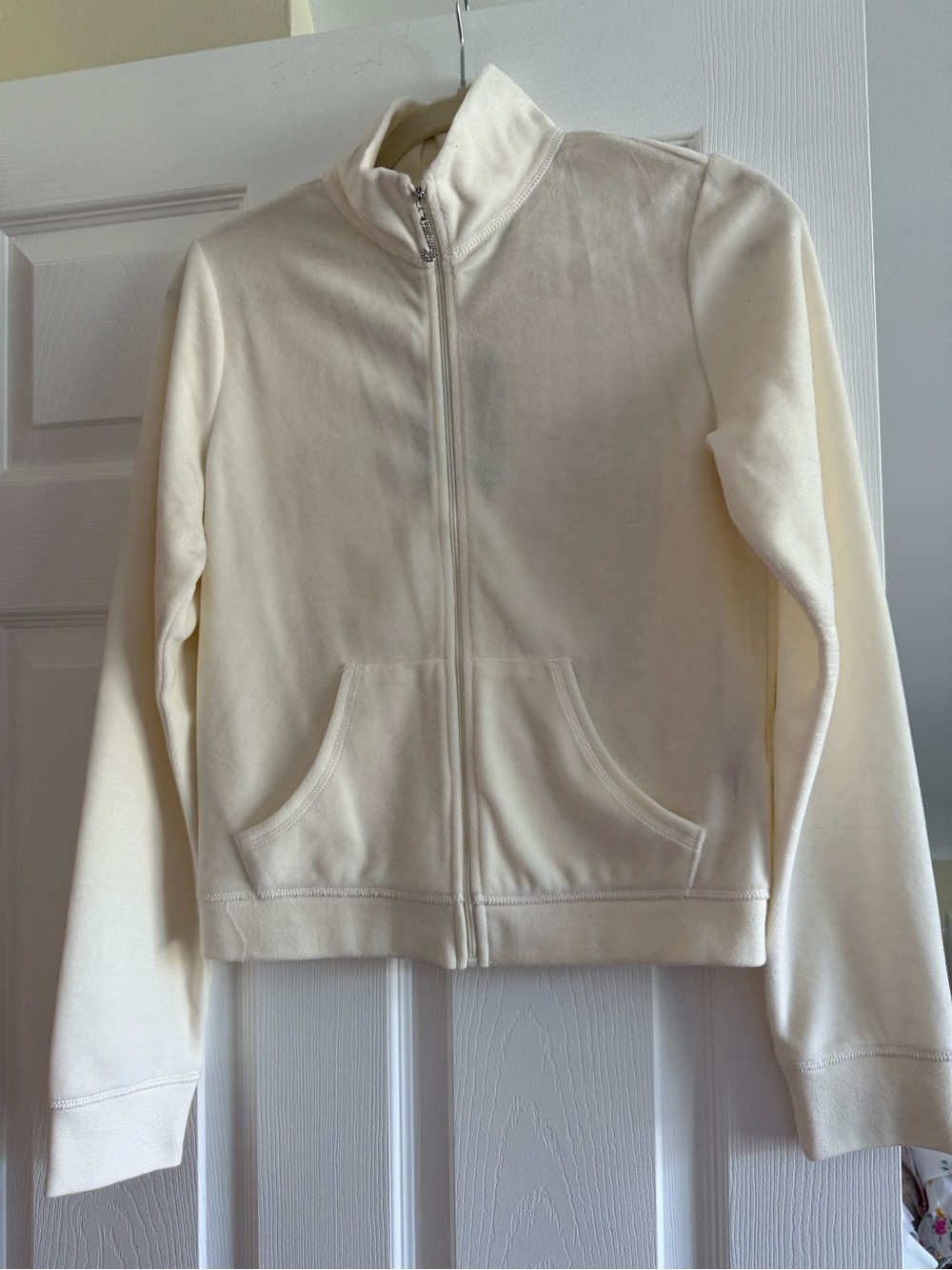 Juicy Couture Cream/Black Icon Label Pullover